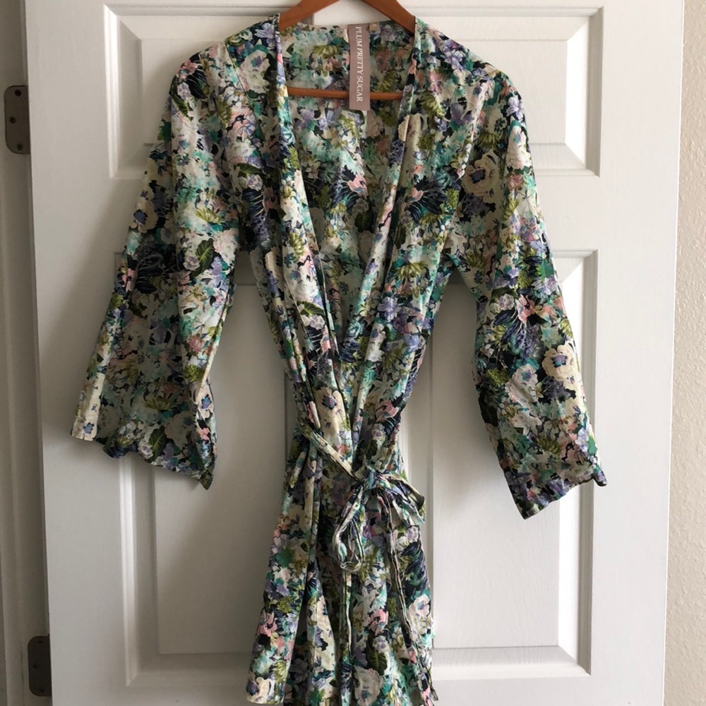 Plum pretty sugar-kimono robe size medium
